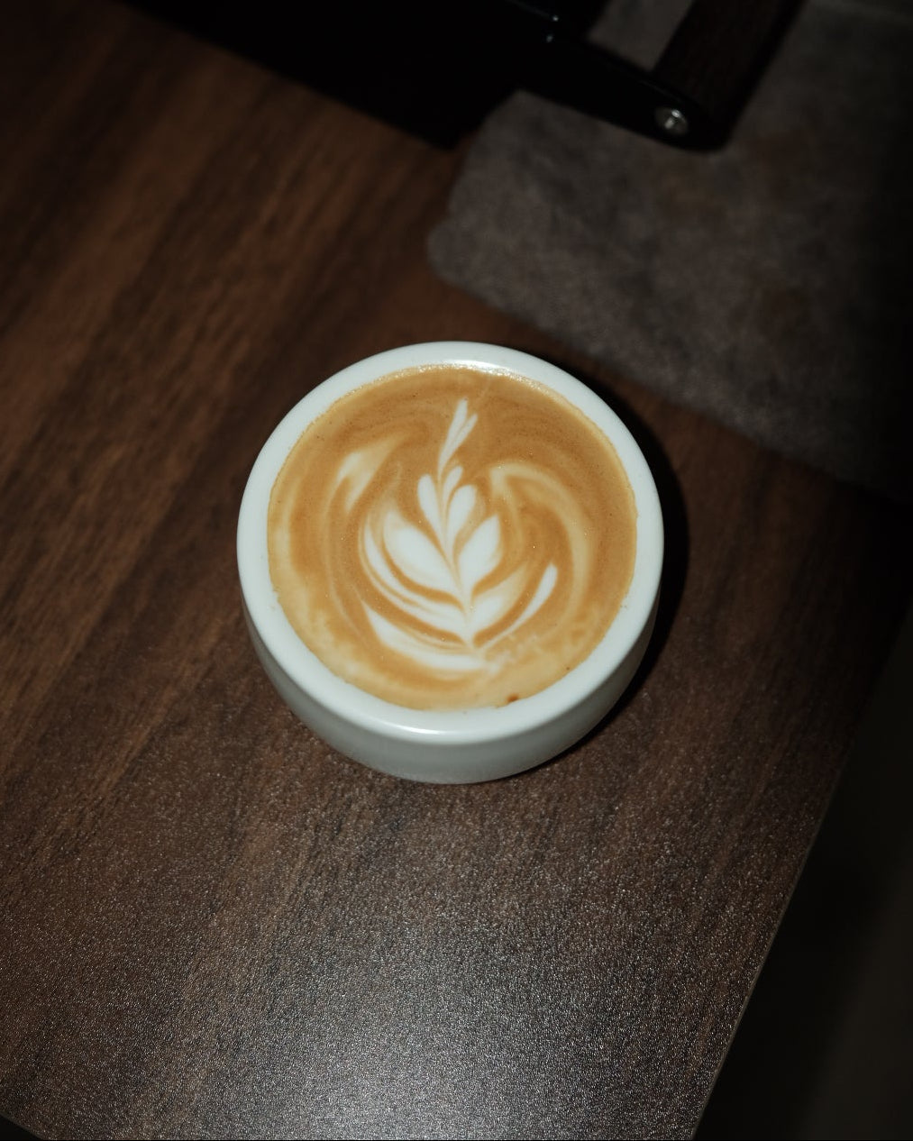 FLAT WHITE